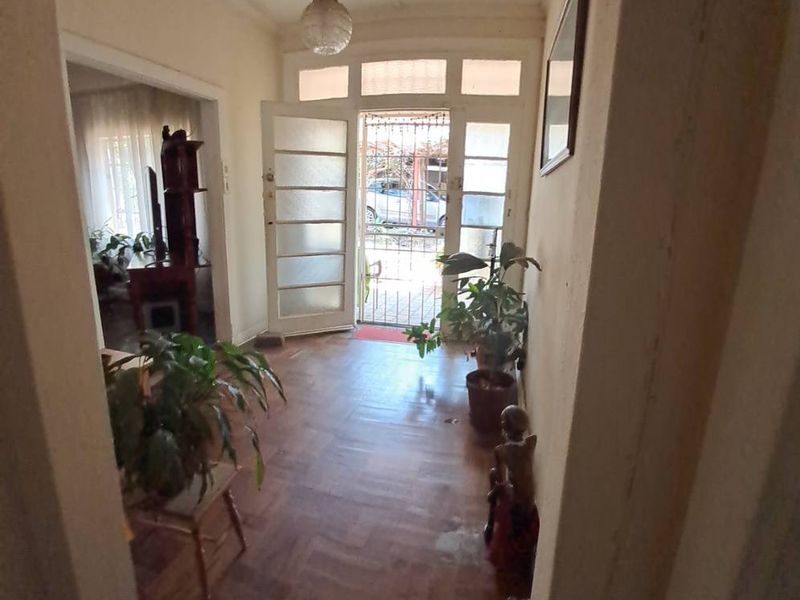 4 Bedroom home with cottage to generate extra income - Photo 6