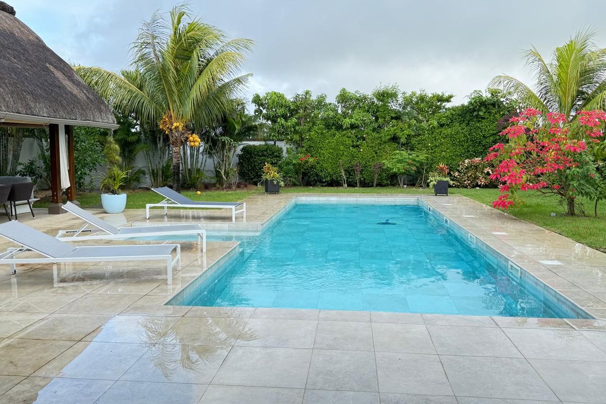 EXCEPTIONAL GRAND BAIE ESTATE - WHERE LUXURY MEETS TRANQUILITY - Photo 3