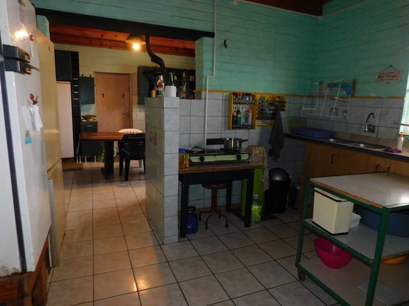 Spacious Double-Storey Home for Sale in Henties Bay (Noord Duin) - Photo 8