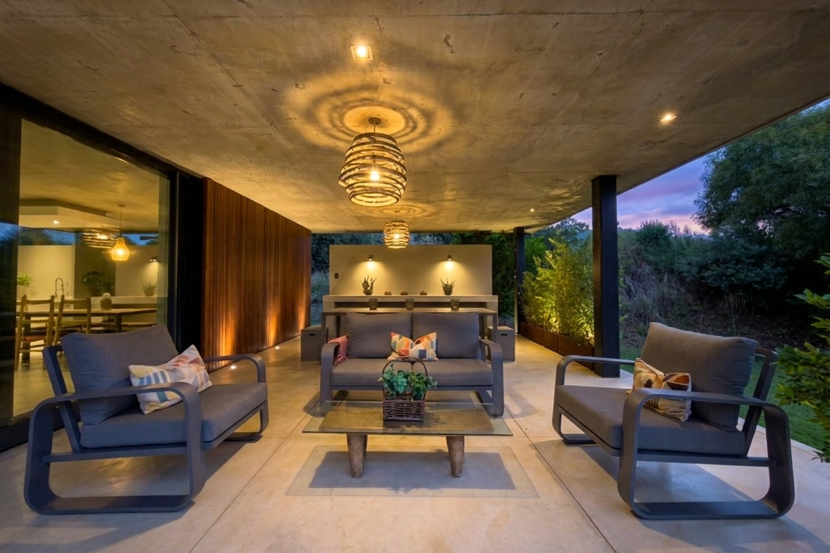 Modern 4-Bedroom Home in Monaghan Farm Estate - Photo 3