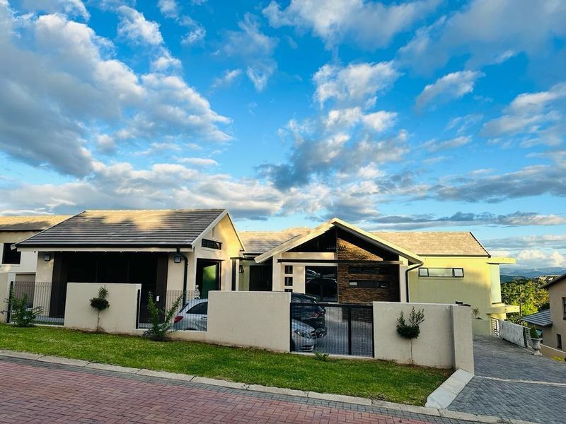 Modern, Move- In Ready Home with Striking Steet Appeal - Photo 2