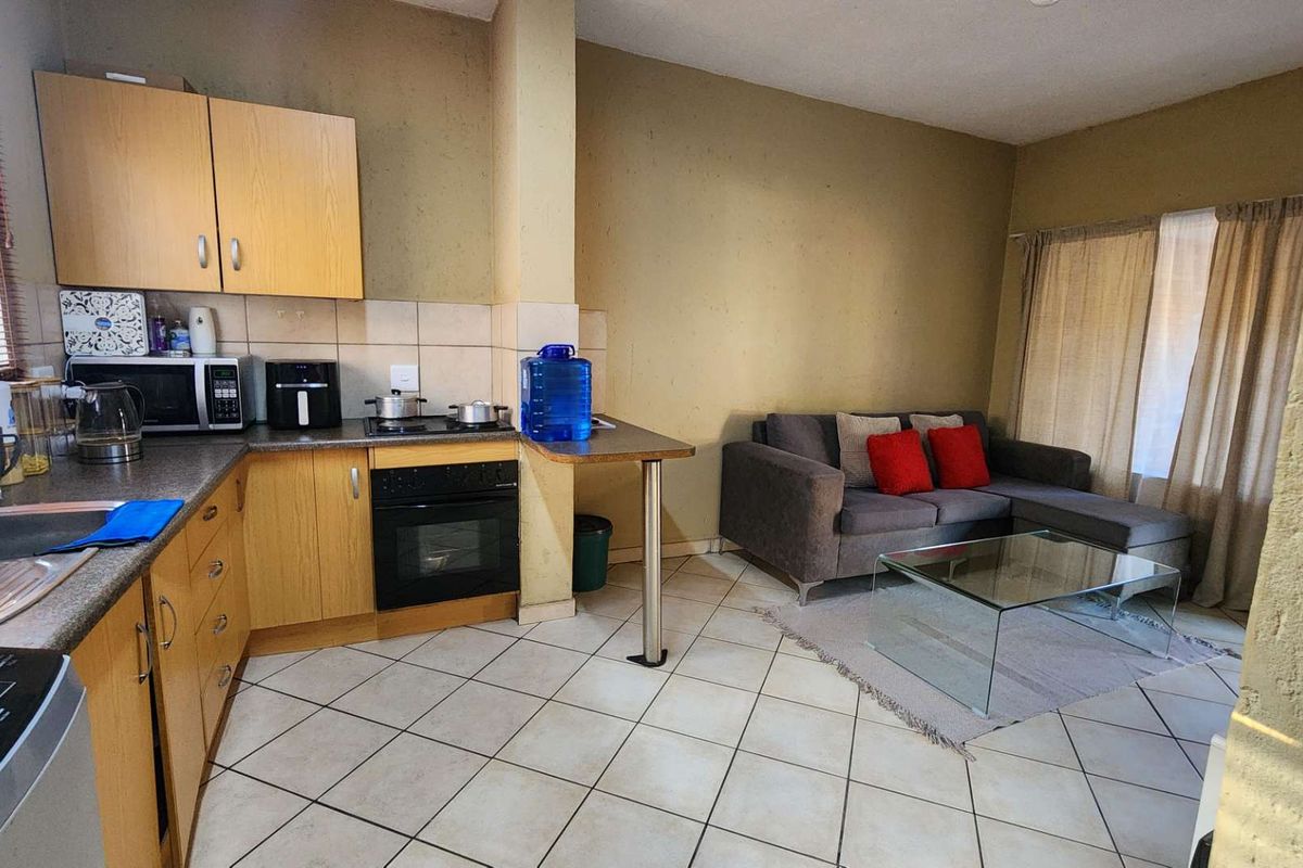 Cozy and Affordable Bachelor unit - Photo 3