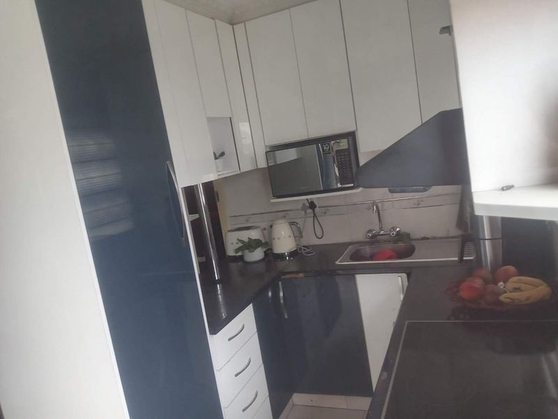 THREE BEDROOM HOUSE TO RENT IN WINDMILL PARK EXT 12 - Photo 2