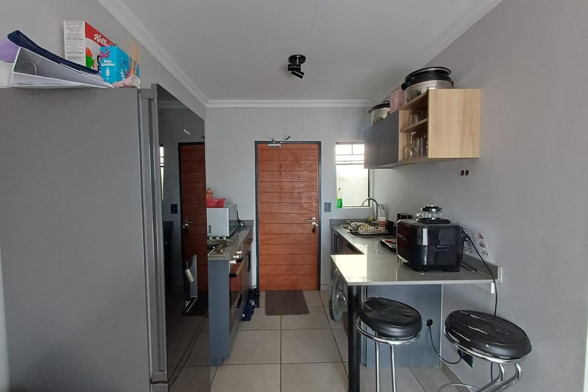 A Stunning 2 bedroom apartment on the 3 floor! - Photo 2