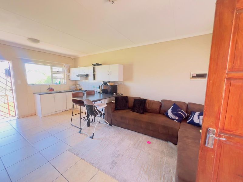 Flat for sale - Photo 1