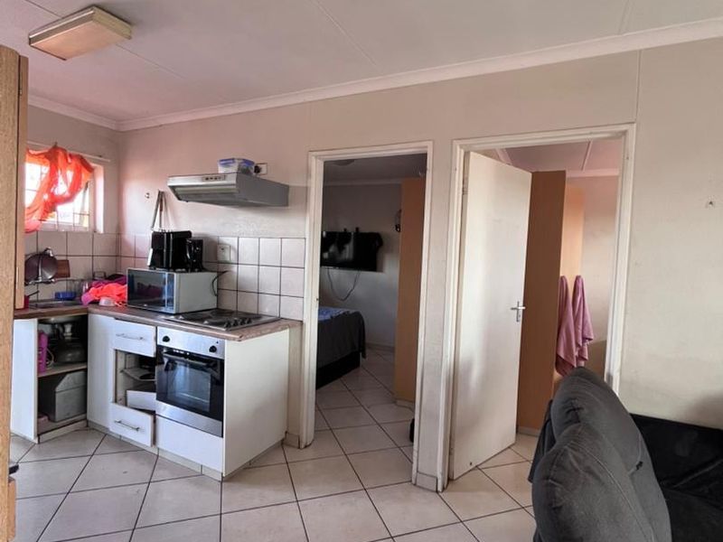 Apartment for sale in Otjomuise/ Bacardi court - Photo 3