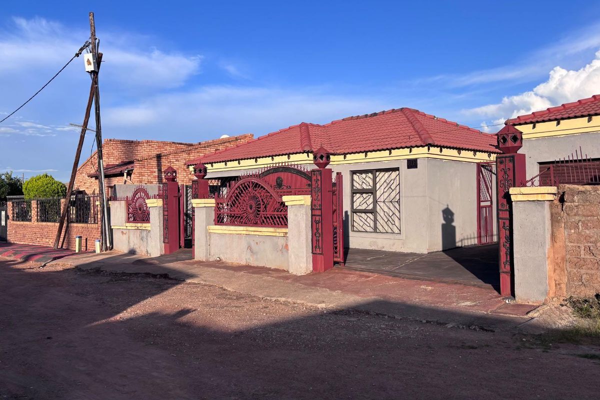 A FAMILY HOME - Photo 5