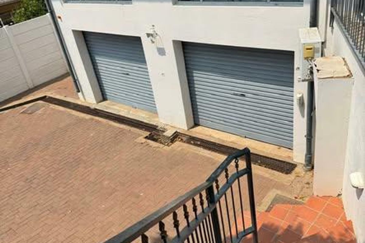 Family House for sale - Photo 2