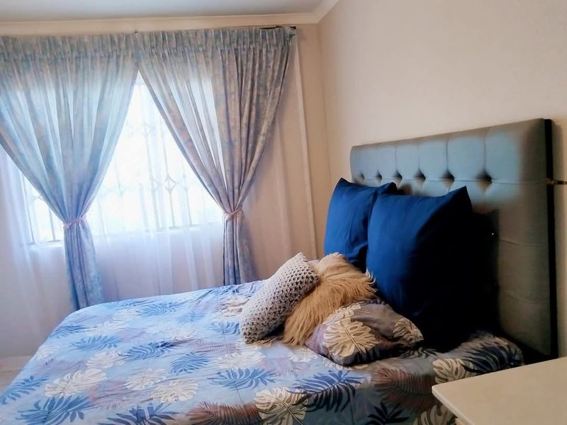 3-Bedroom Home in Gated Savanna City Community - Photo 6