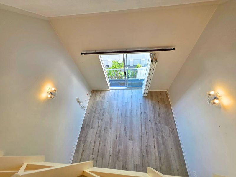 Modern & Secure Loft-Style 1 Bedroom Apartment - Photo 10