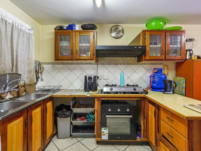 Exclusive Mandate – 2 Bedroom Townhouse with Single Garage - Photo 5