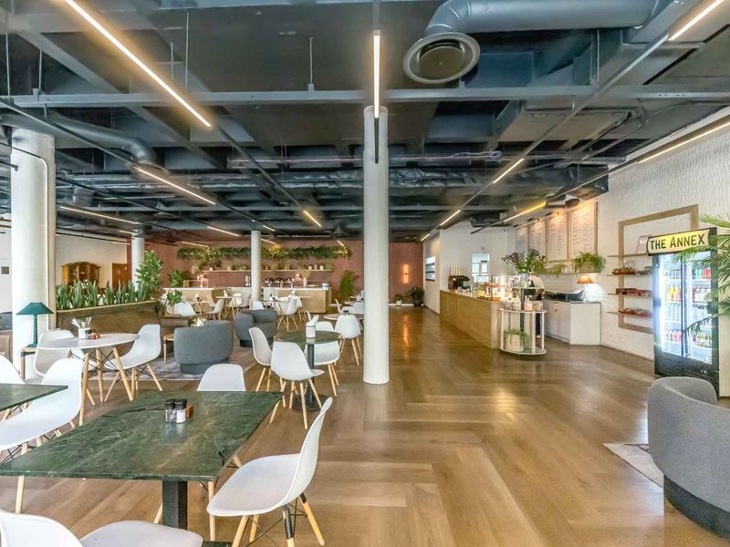 Airbnb Gold in ONE THIBAULT - Photo 8