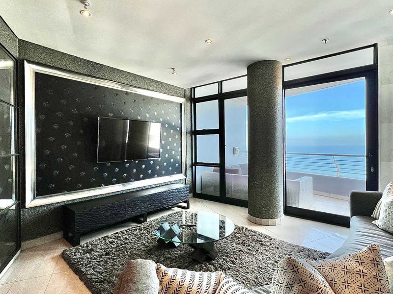 2 BEDROOM | 2 BATHROOM APARTMENT - Photo 3