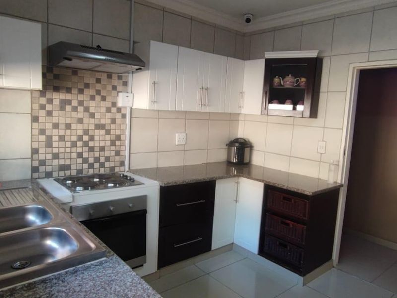 3 Bedroom House for sale in Escombe - Photo 10