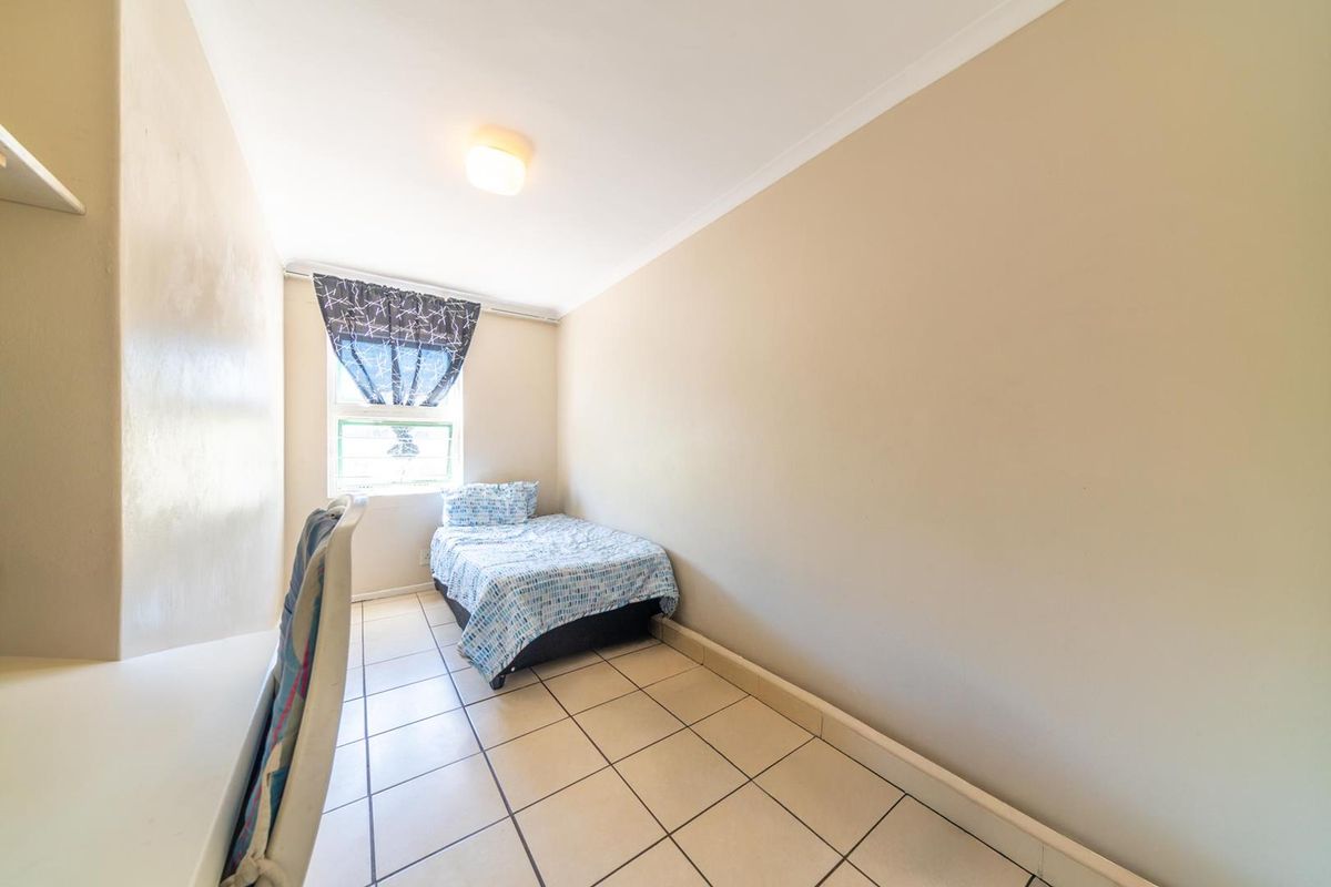 Fully Furnished 2-Bedroom Apartment Near Stellenbosch Campus - Photo 4