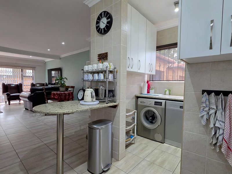 3 Bedroom Cluster in New Redruth - Photo 9