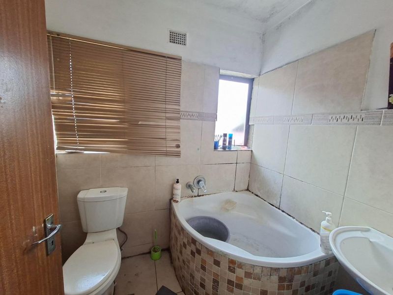 Cosy Family Home - Photo 7