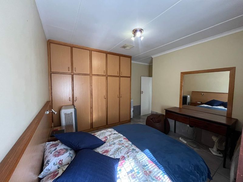 Charming Family Home in a Highly Sought-After Area - Photo 7