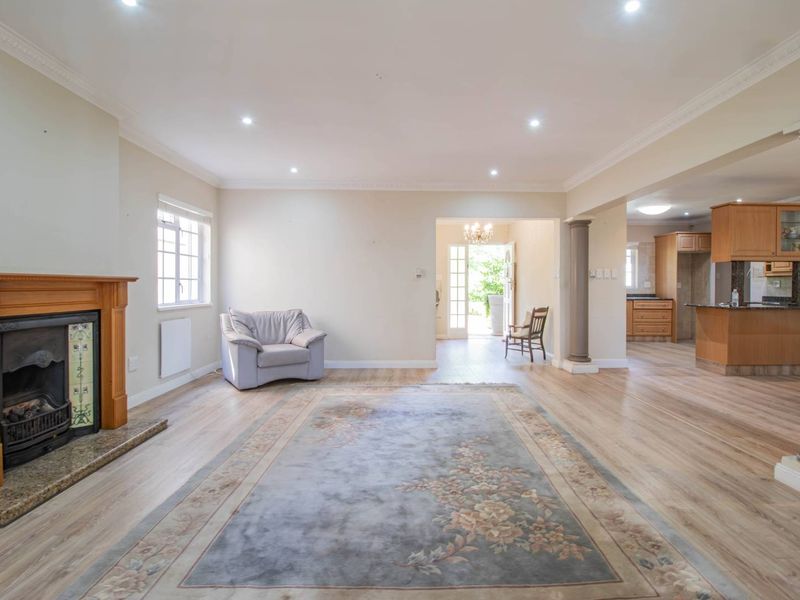 Storybook Charm In Gated Estate!! - Photo 10