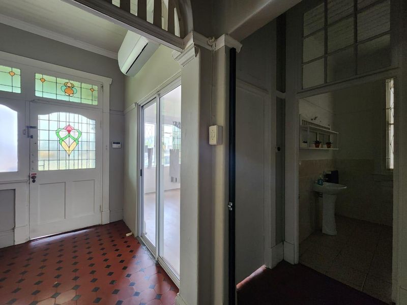 Versatile Open-Plan Office Space in the Heart of Walmer - Photo 8