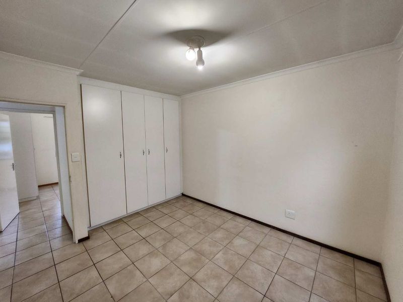 2 Bed 1 Bath First Floor Apartment for Rent - Photo 8