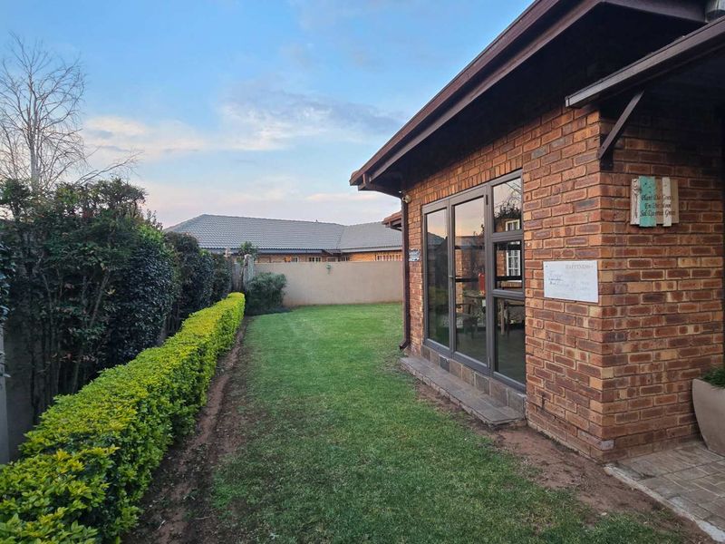 Move-In Ready Home Offering Comfort, Convenience and Secure Living - Photo 8