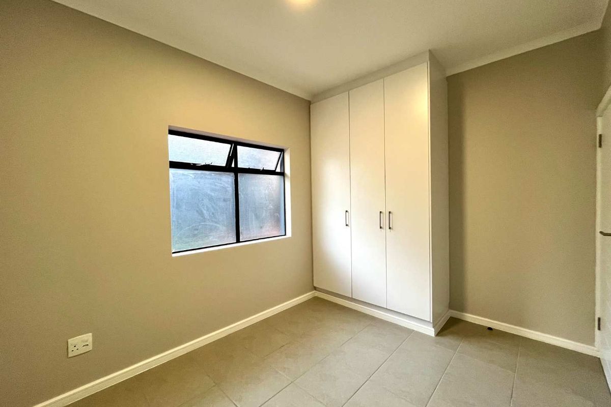Stylish Last Unit Available in The Woods Estate – 2-Bed Apartment - Photo 5