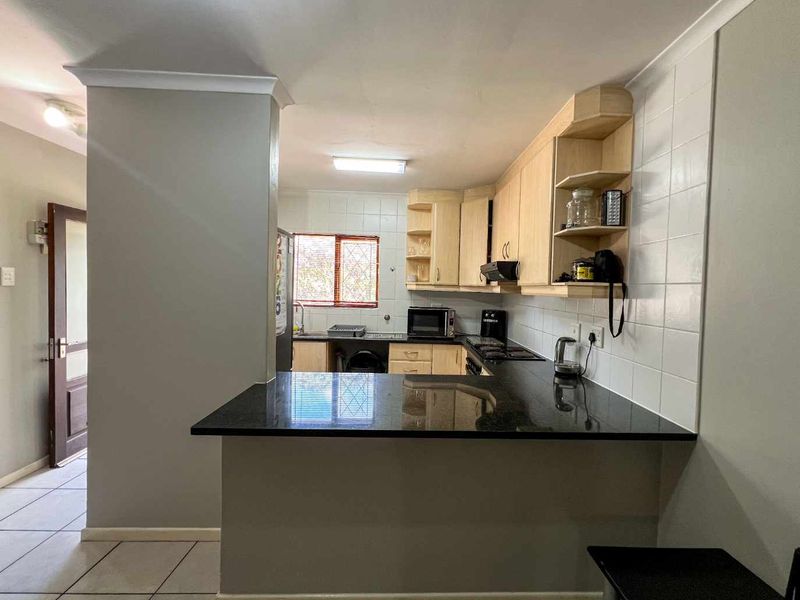 Charming and spacious apartment for sale - Photo 4