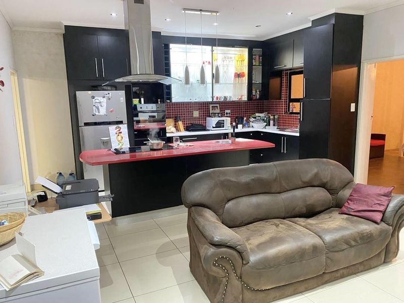 2 Bedrooms House For Sale in Otjomuise - Photo 2
