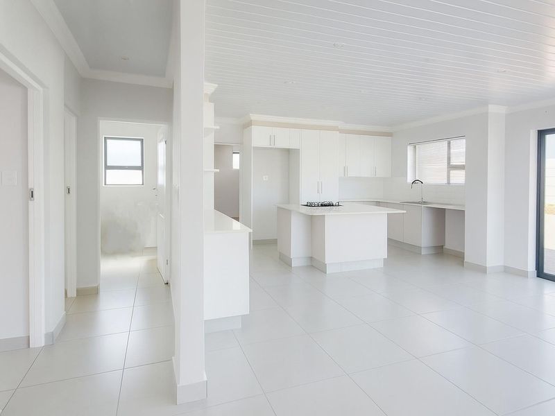 Beautiful 3 Bedroom House for Sale in Dana Bay - Photo 8