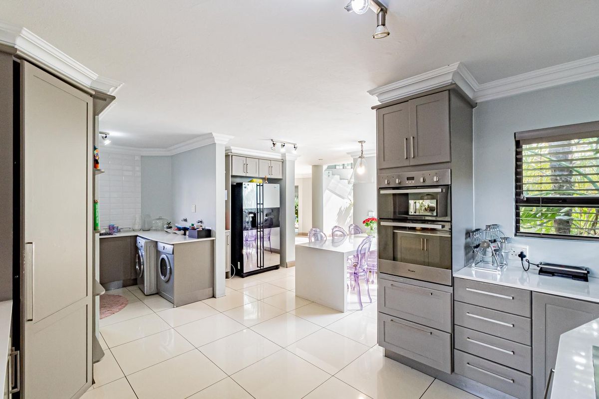 5 Bedroom House to Rent in Dainfern Golf Estate - Photo 3