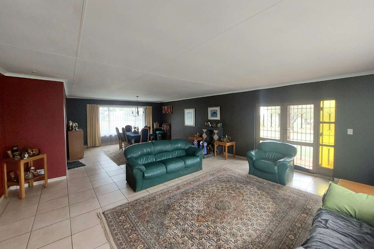 Country Living. City Flair - Photo 4