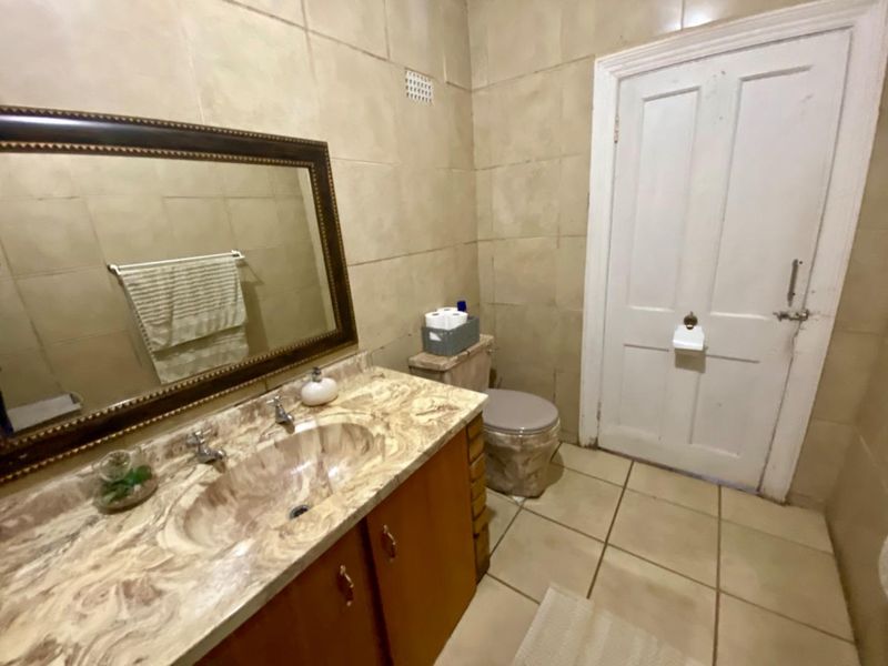 Ideal Renovation Project: 2 Bedroom Home with Garden - Photo 8