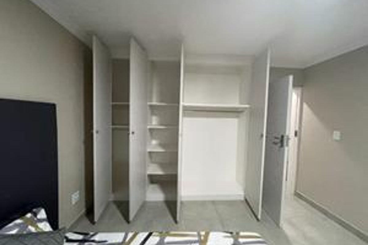 INVESTMENT - 2.5 Bedroom Apartment for Sale in Villieria - Photo 4