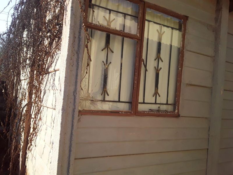 RDP with big yard for sale in Barcelona - Photo 2