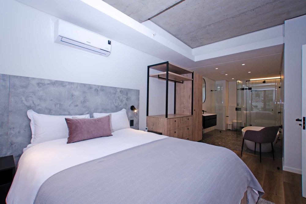 Open open with the full en-suite