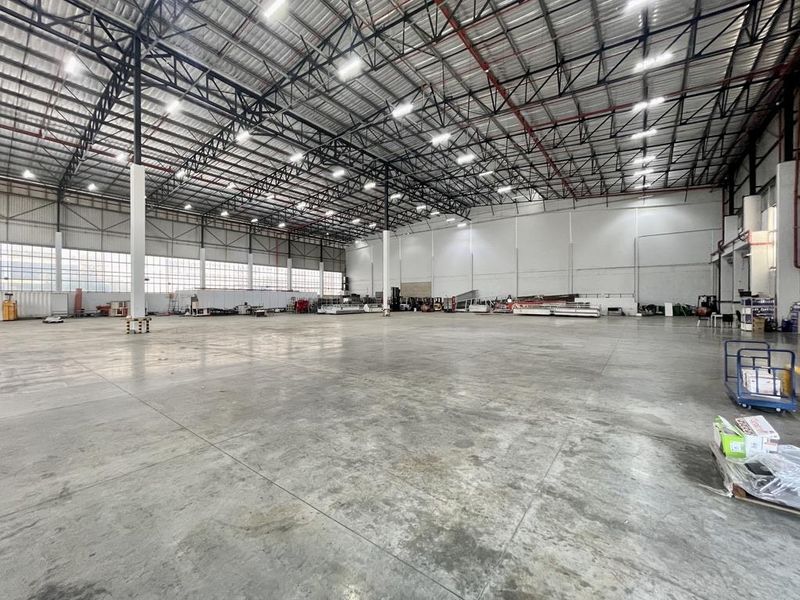 Hendra - High-Capacity Storage & Distribution Facility | Prime Cornubia - Photo 4