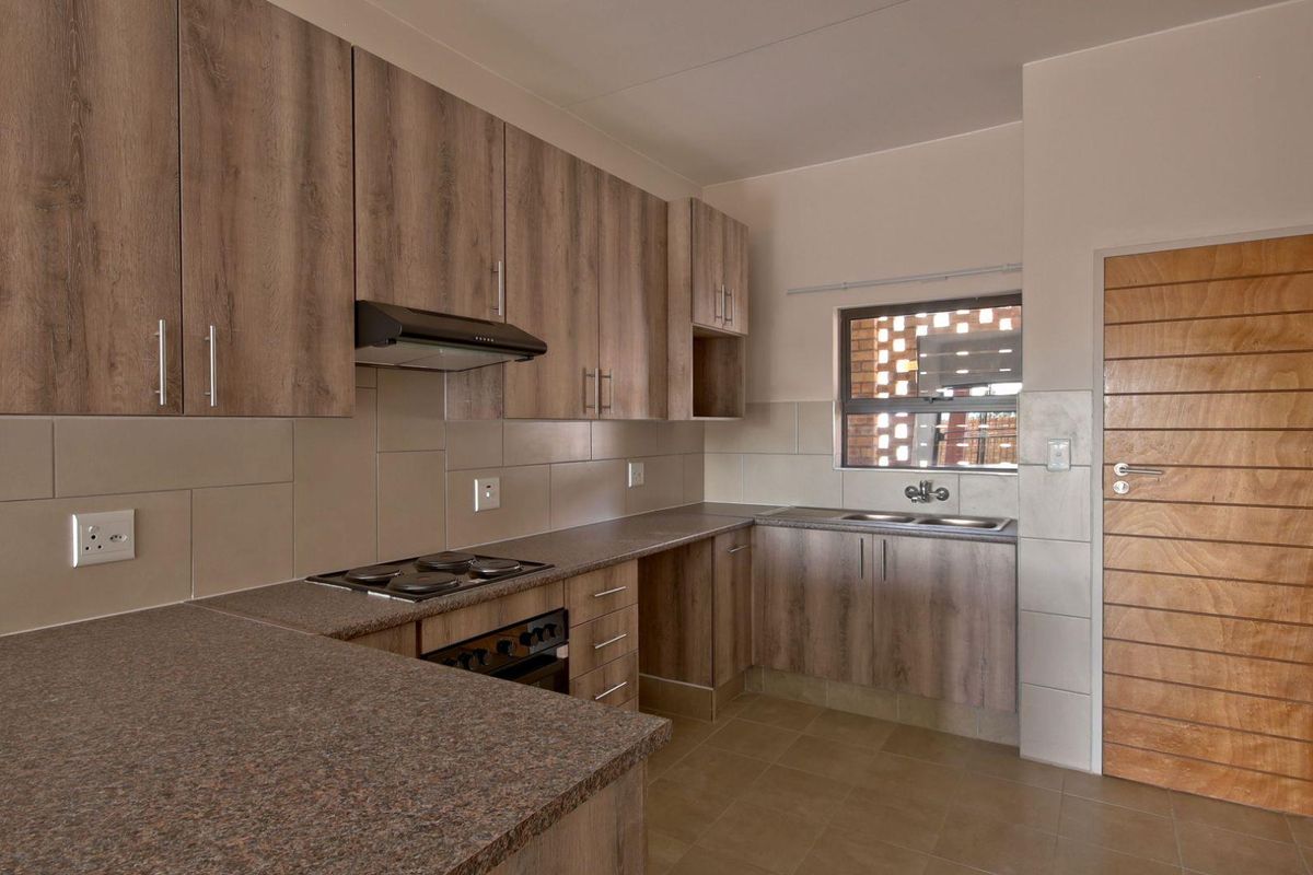 Perfect 3Bedroom lockup and go! - Photo 2