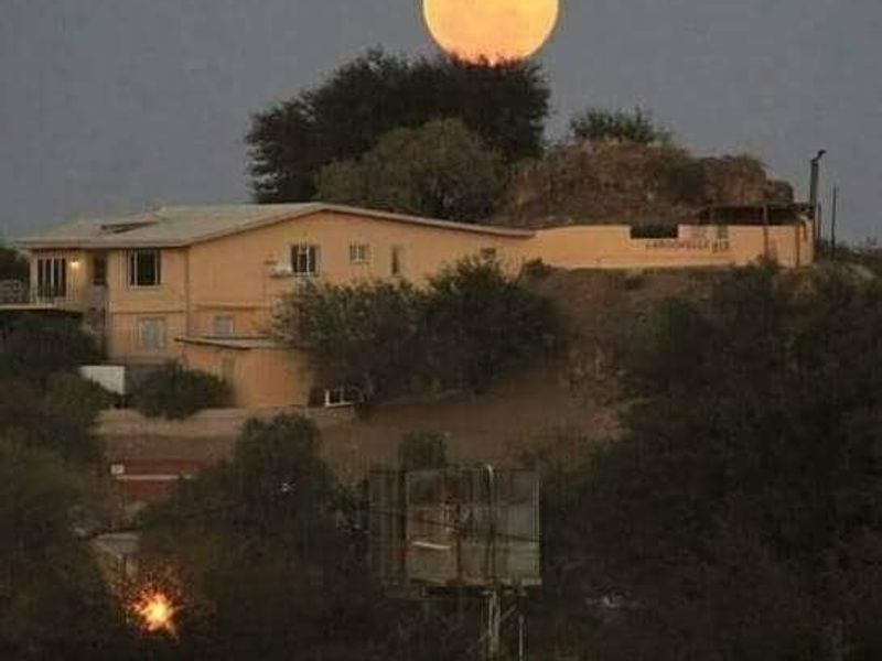 "Charming Guesthouse in Keetmanshoop Awaits New Owner! - Photo 7