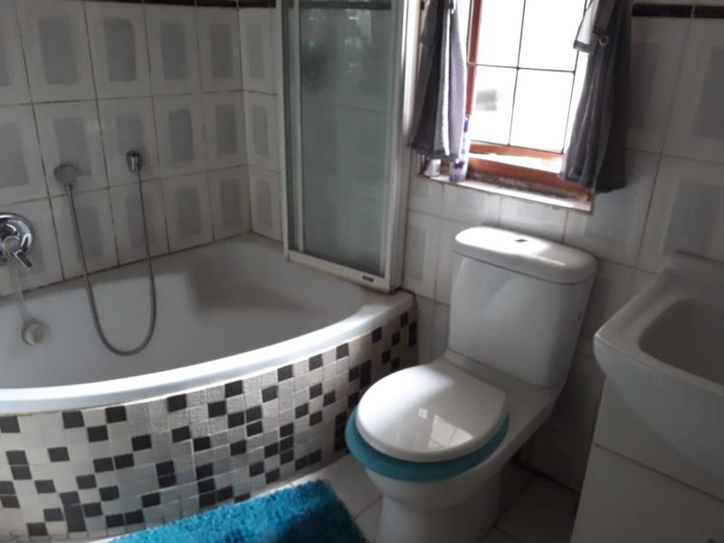 Mount Vernon Home: Space, Security, and Potential! - Photo 9