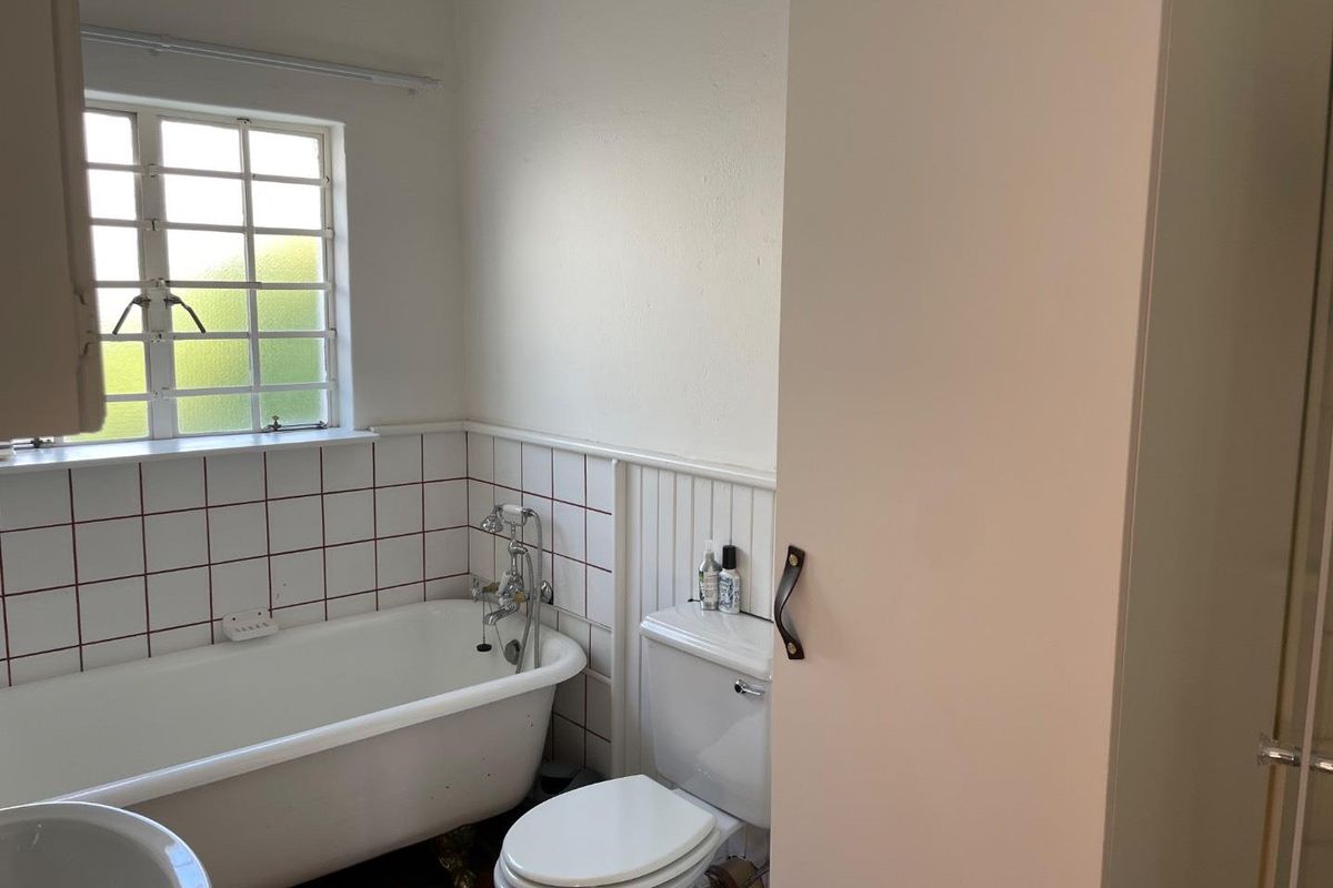 Huge property in Windhoek City Centre Office zoned! - Photo 5