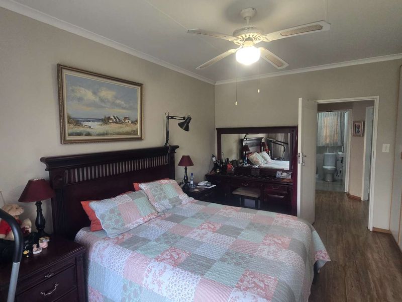 Immaculate and cozy Retirement home in Montana park - Photo 10