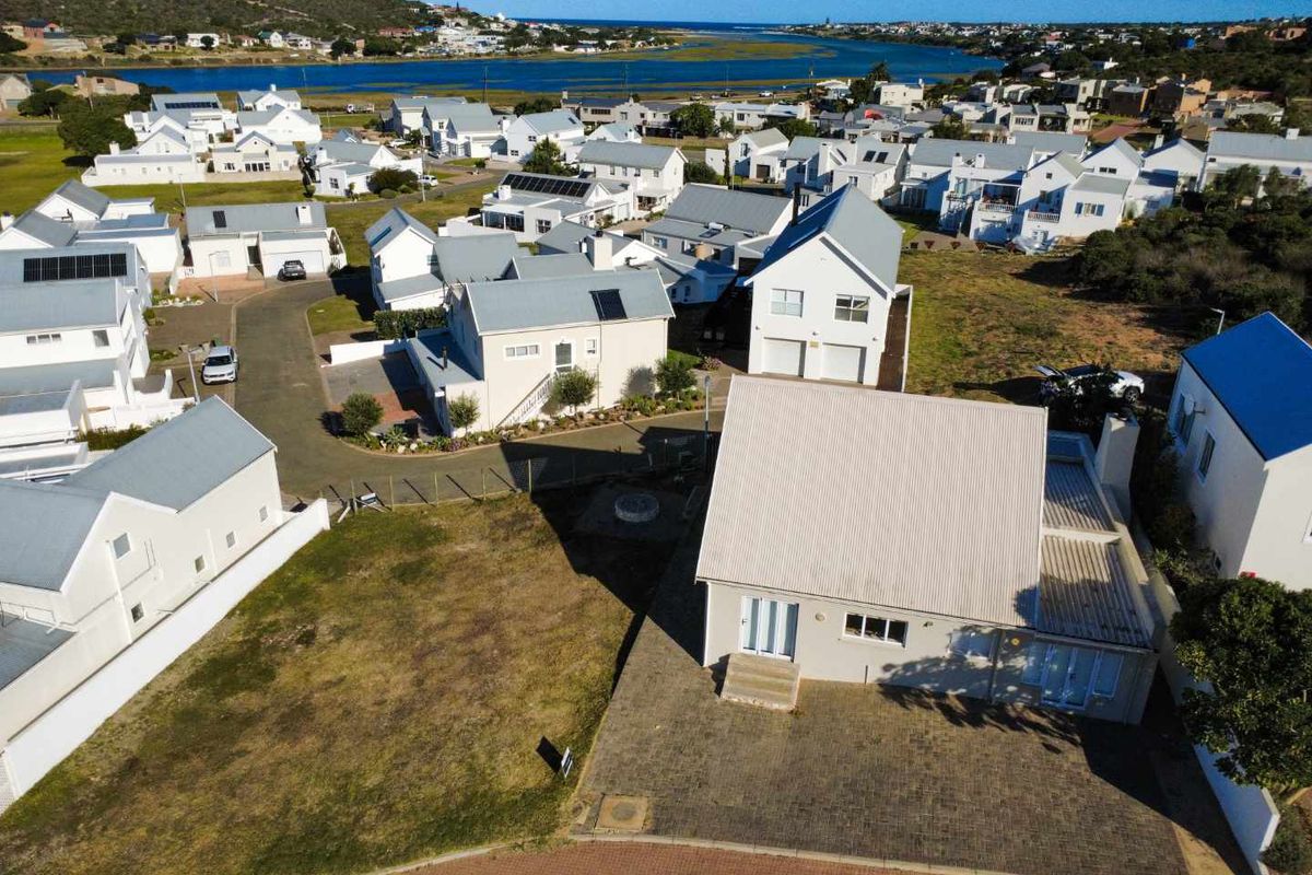 Level stand for sale in Stilbaai-Wes. - Photo 4