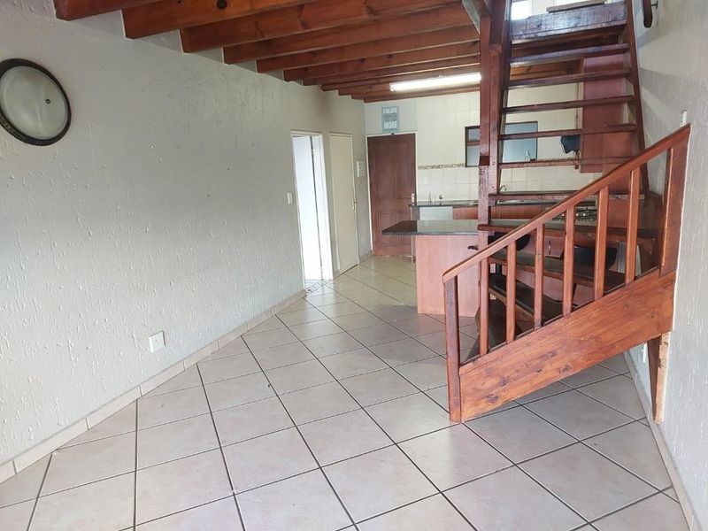 2 BEDROOM DUPLEX APARTMENT FOR SALE IN PAULSHOF - Photo 8