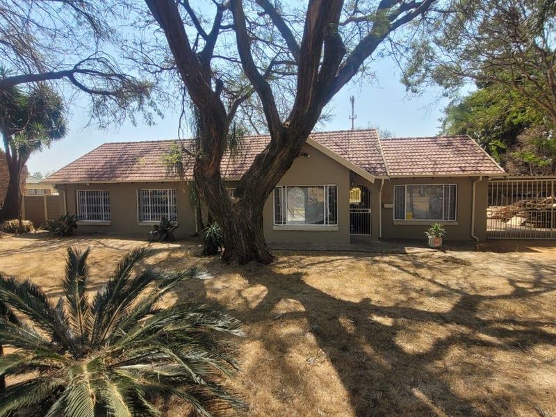 Modern family home - Photo 3