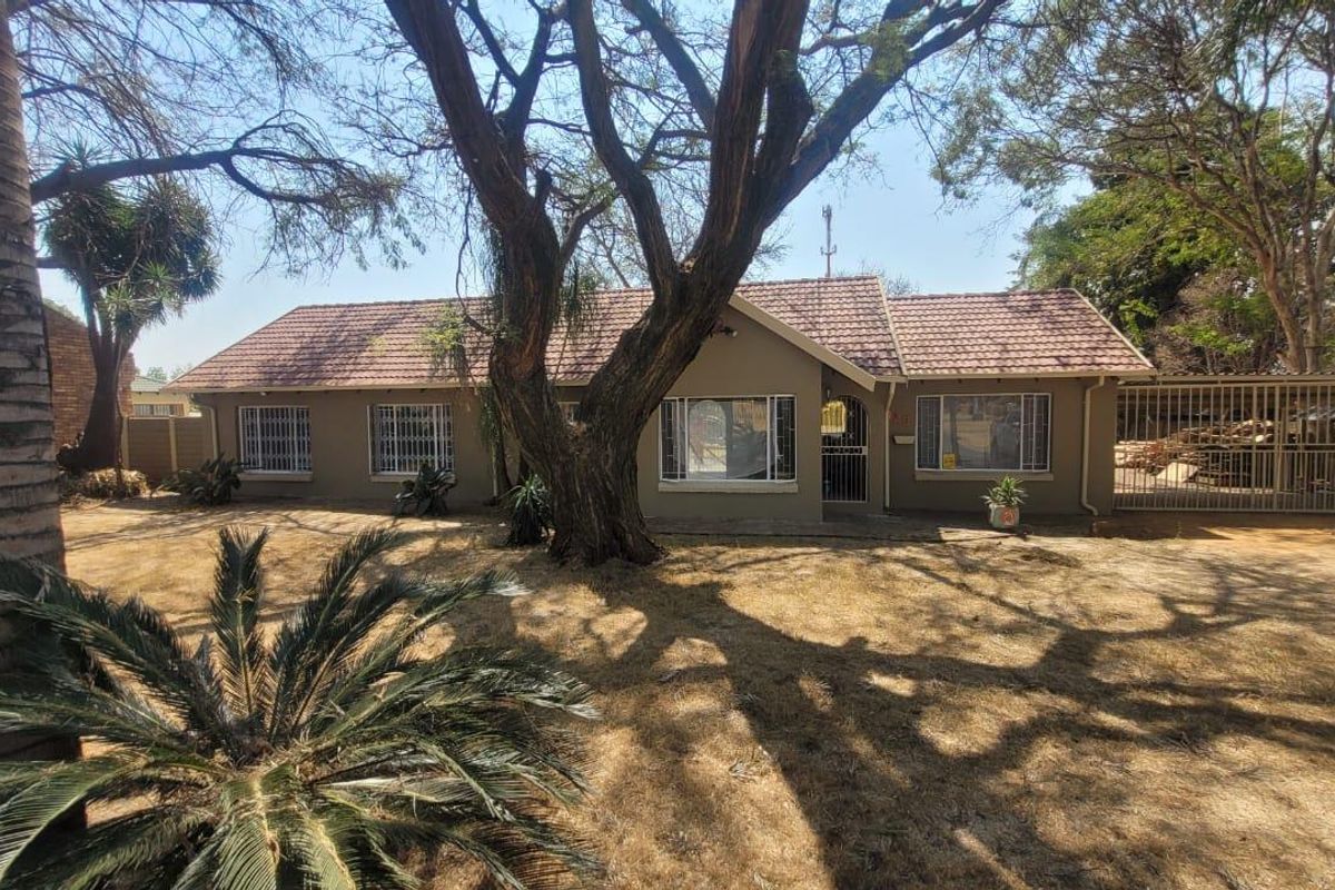 Modern family home - Photo 3