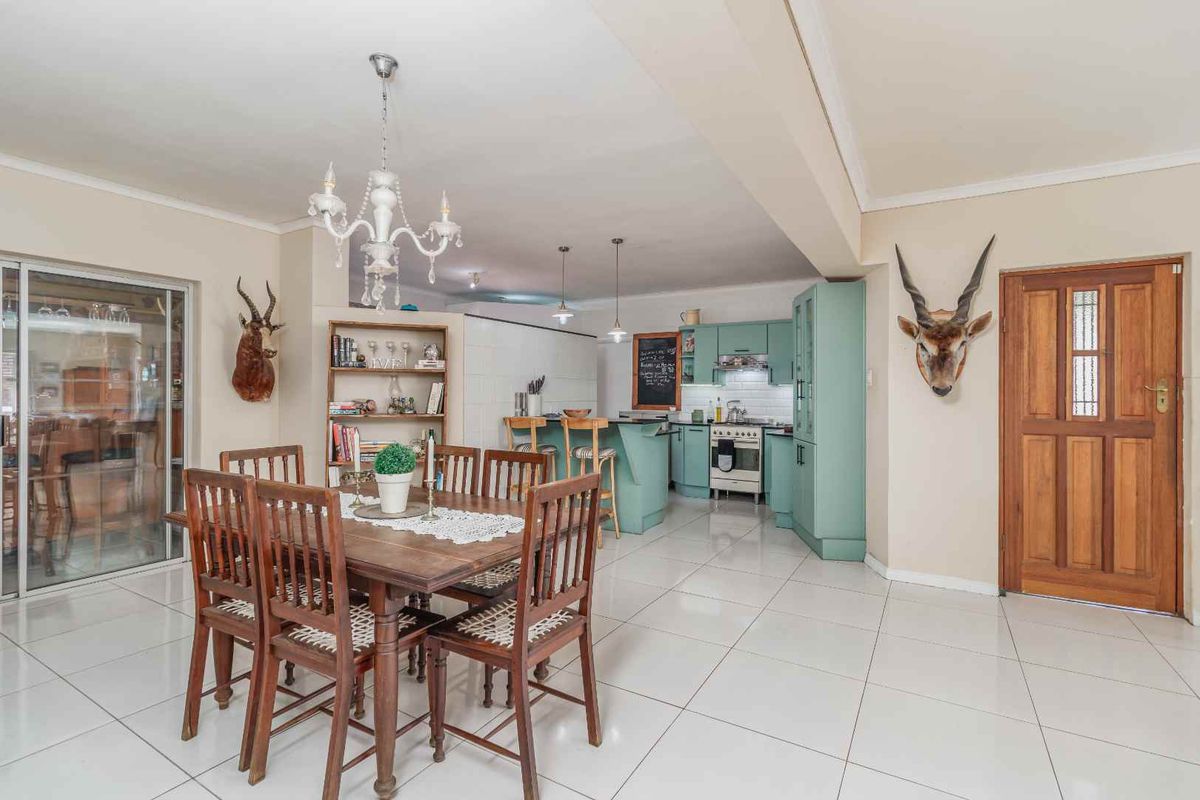 Spacious Family Home for Sale in Colchester - Photo 5