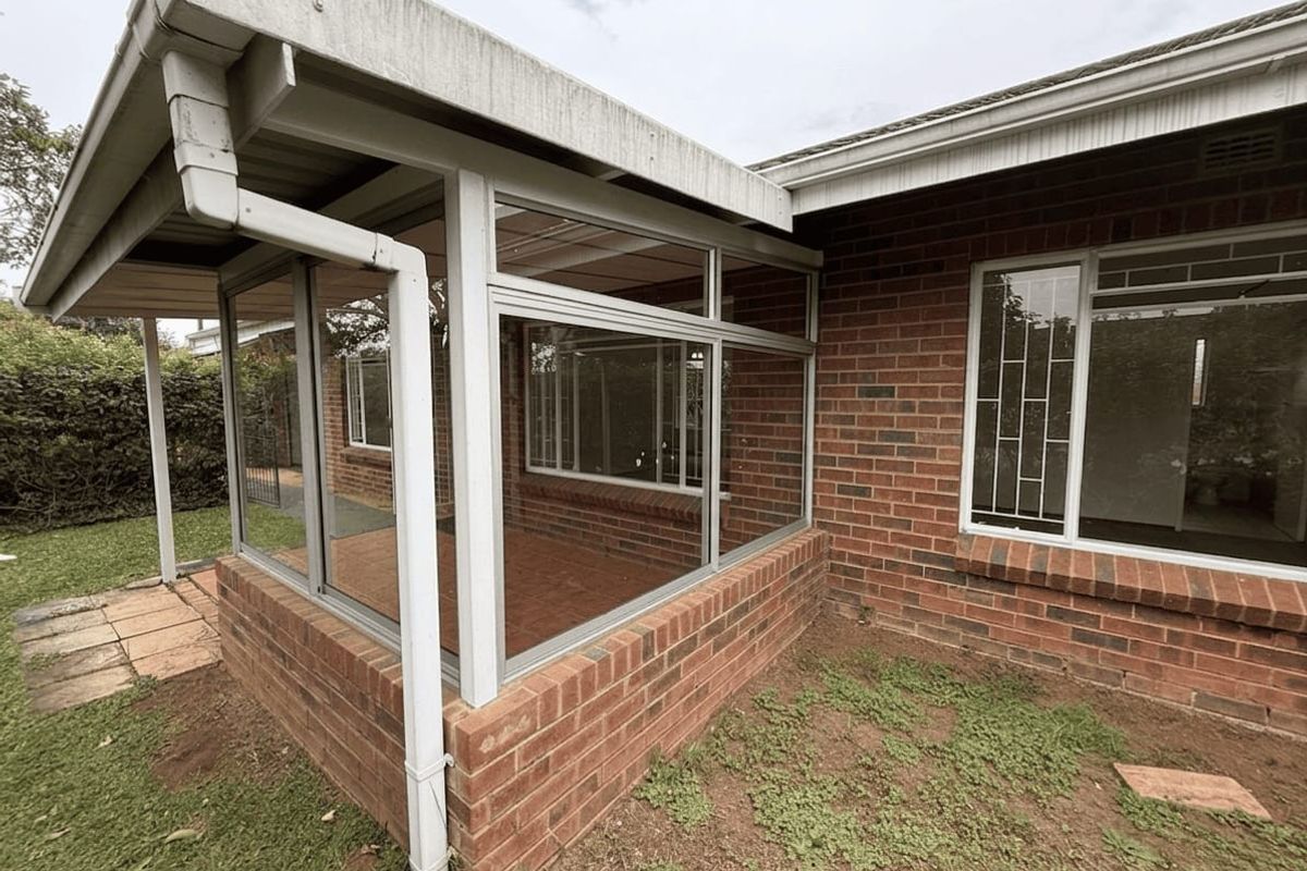 Easy, Comfortable Living in Amberglen - Photo 4