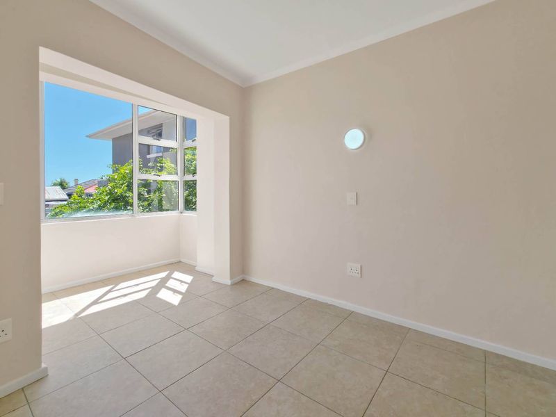 Airbnb Friendly Apartment in Kloof Street - Photo 5