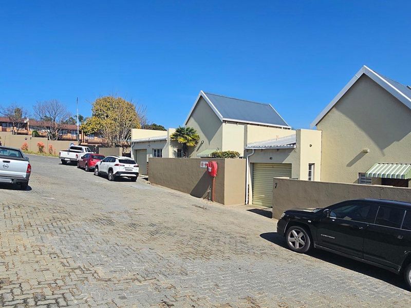 Why Wait? You can't afford to miss this opportunity in Radiokop!! - Photo 2